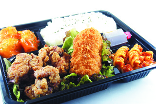 助蔵紅ズワイ蟹クリームコロッケと鶏ザンギ・海老マヨ弁当(CMYK).jpg
